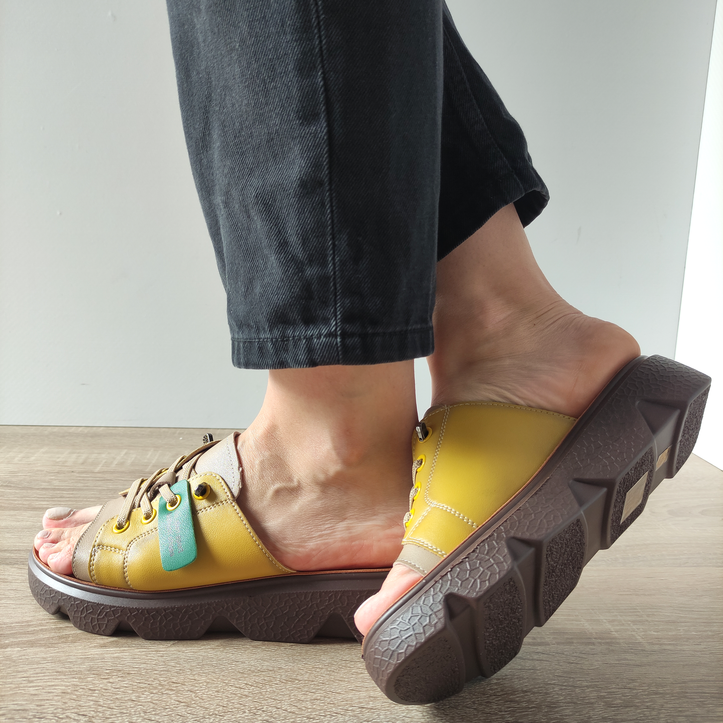 SABOTI CASUAL DAMA PASS 540020B J7-N GALBENI CU BEJ