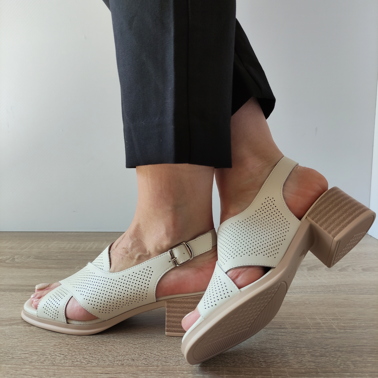 SANDALE CASUAL DAMA PASS 40004B 52-N CREM