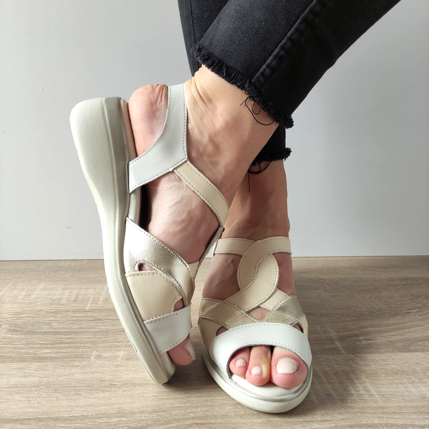 SANDALE CASUAL DAMA PITILLOS 5594 BEJ + AURIU