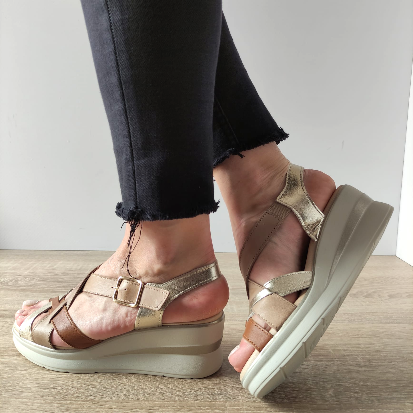 SANDALE CASUAL DAMA PITILLOS 5614 BEJ + MARO + AURII