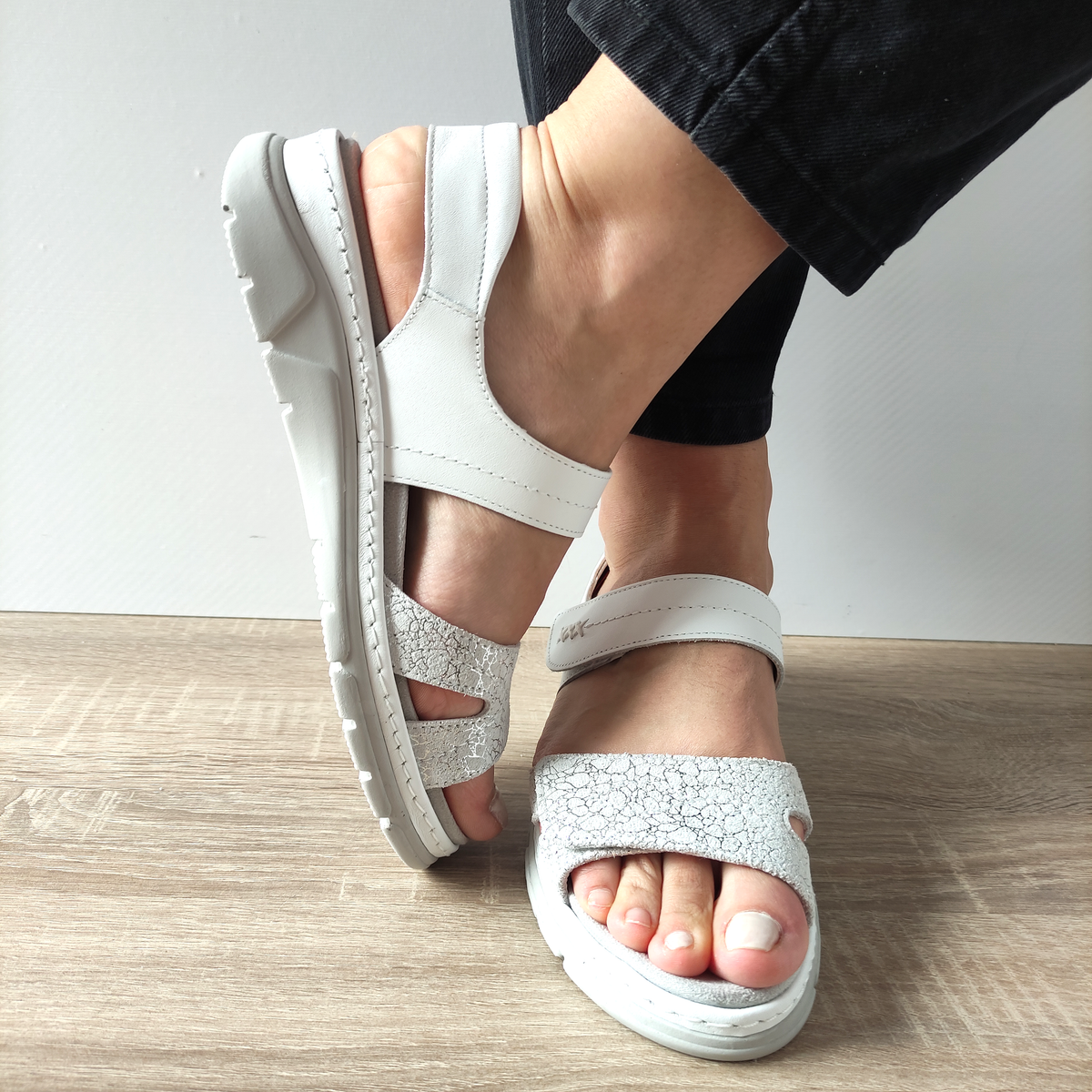 SANDALE CASUAL DAMA SUAVE 12500T MOSTAR 13-N ALBE CU ARGINTIU - imagine 5