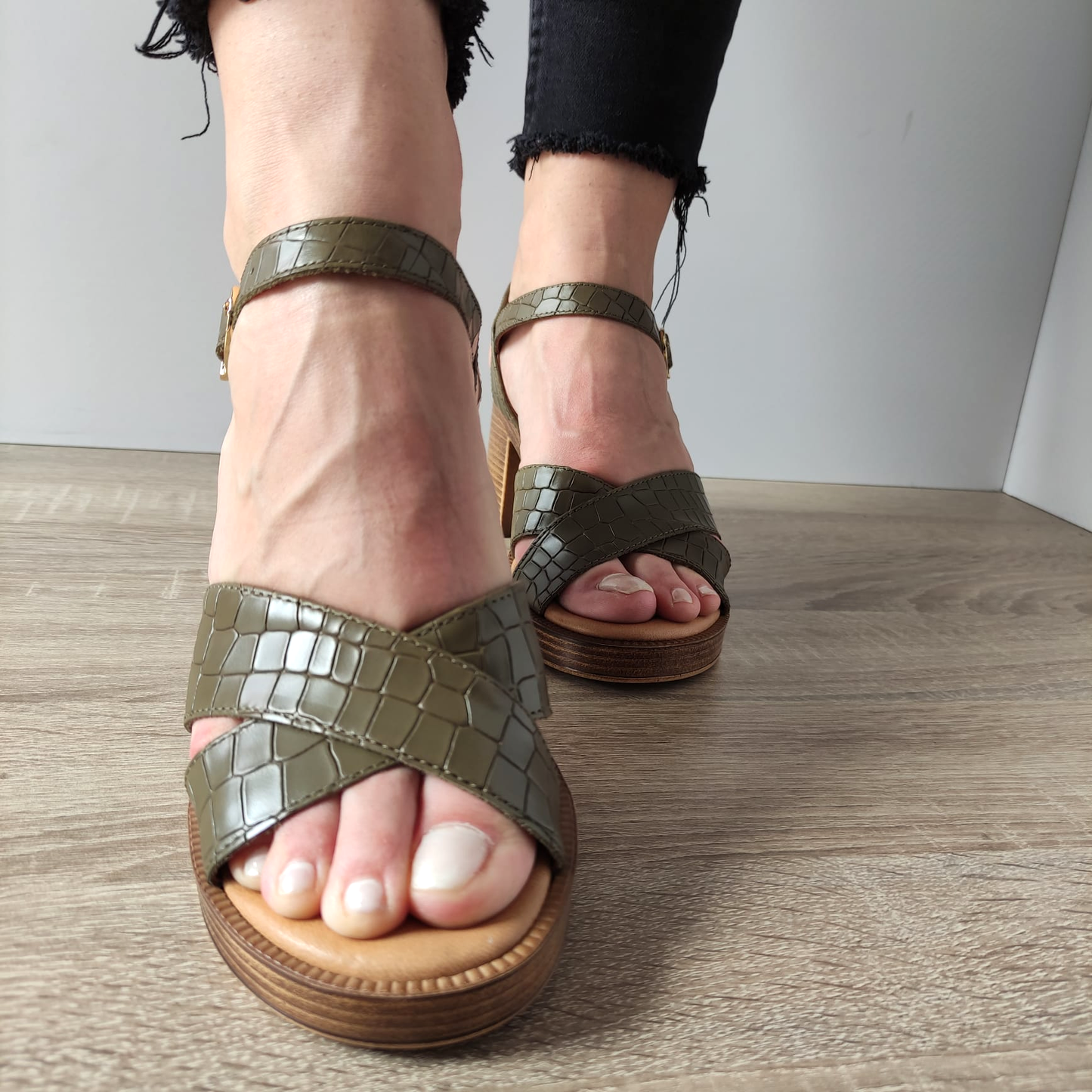 SANDALE CASUAL DAMA TAMARIS 28022-42 OLIVE STRUCTURE