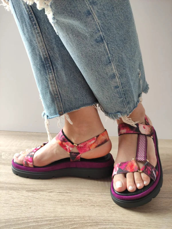 SANDALE CASUAL DAMA TAMARIS 28703-44 BURGUNDI + FLORAL - imagine 2