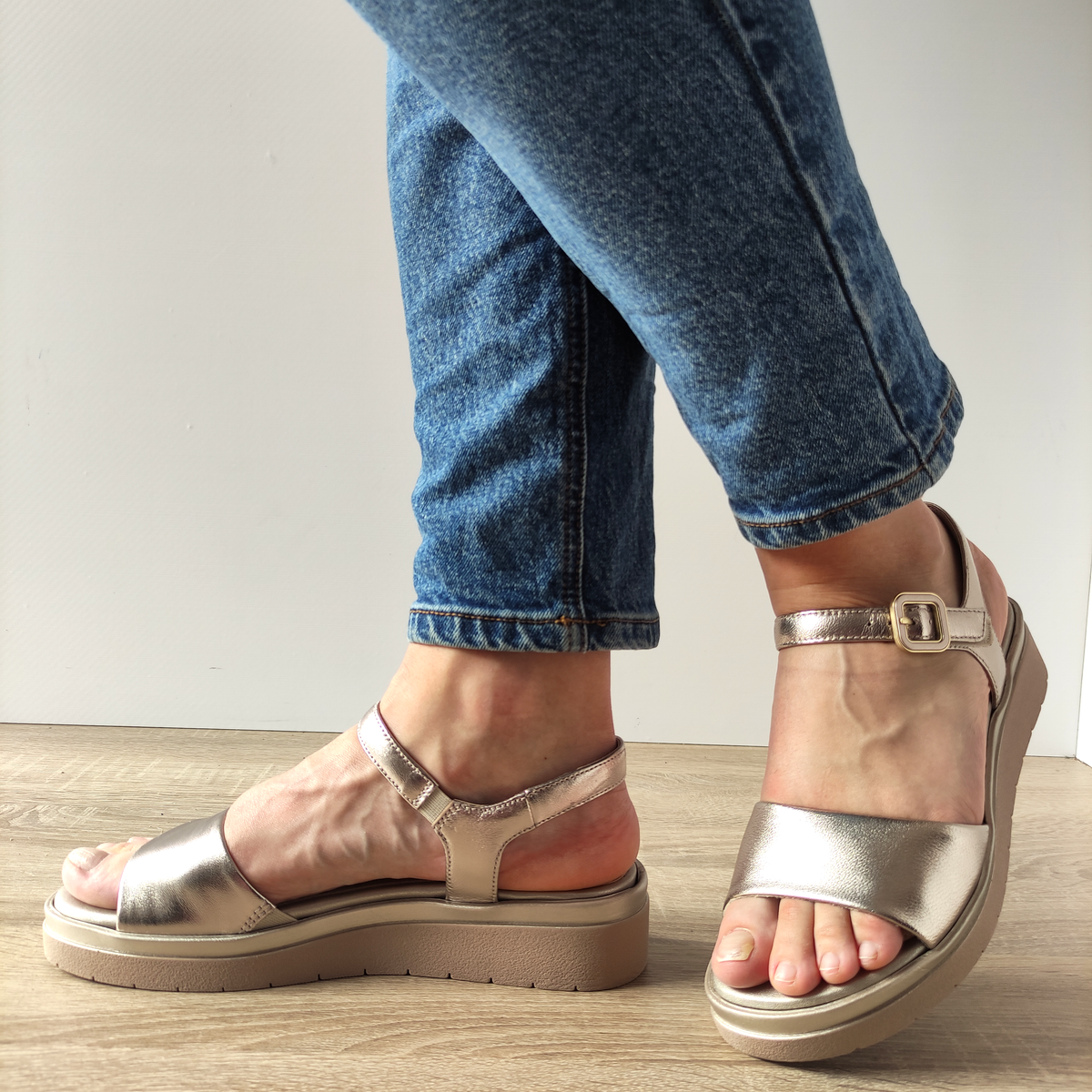 SANDALE CASUAL DAMA TAMARIS 88708-42 LT GOLD - imagine 2