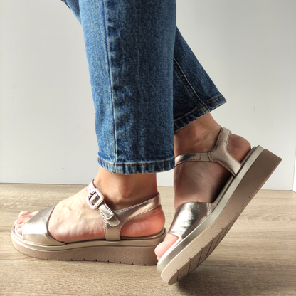 SANDALE CASUAL DAMA TAMARIS 88708-42 LT GOLD