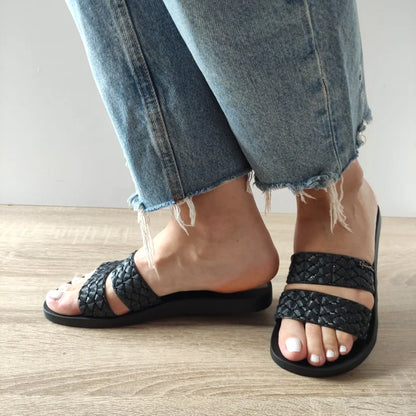 SLAPI DAMA IPANEMA RENDA II FEM 83243-AS026 01-K NEGRI