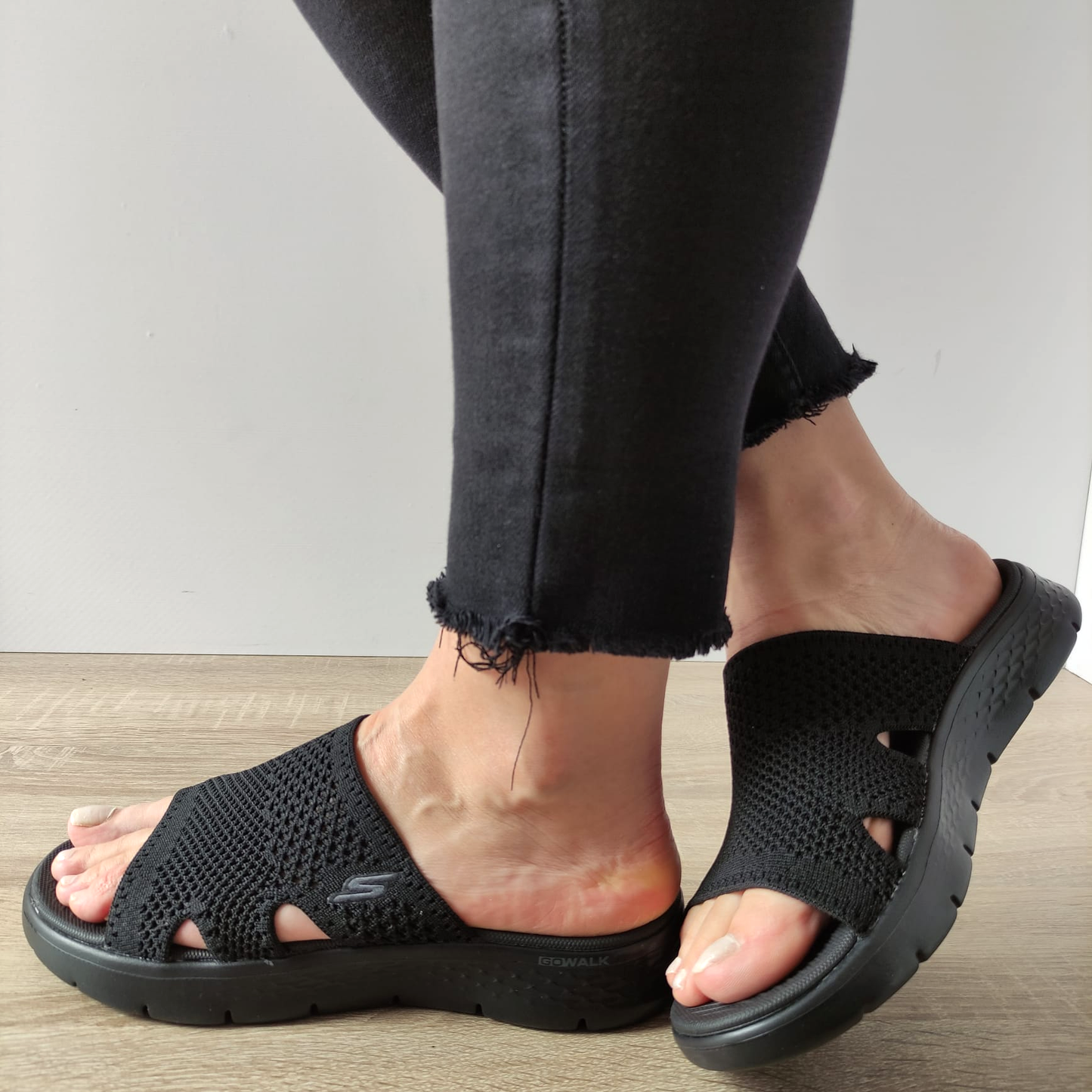 SLAPI DAMA SKECHERS 141425 BBK
