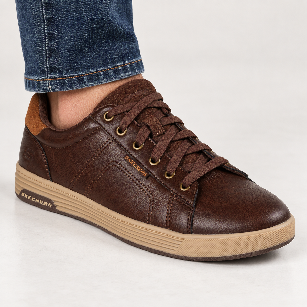 Pantofi Sport Bărbați Skechers 210946 Maro ciocolatiu