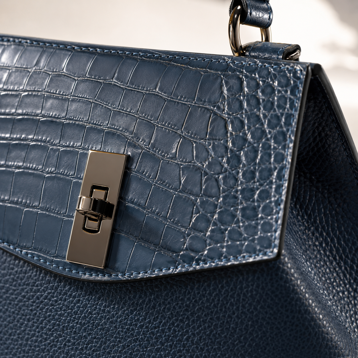 Geantă Damă Piele Bleumarin Aspect Crocodil cu Bandulieră | FENIX BD-98