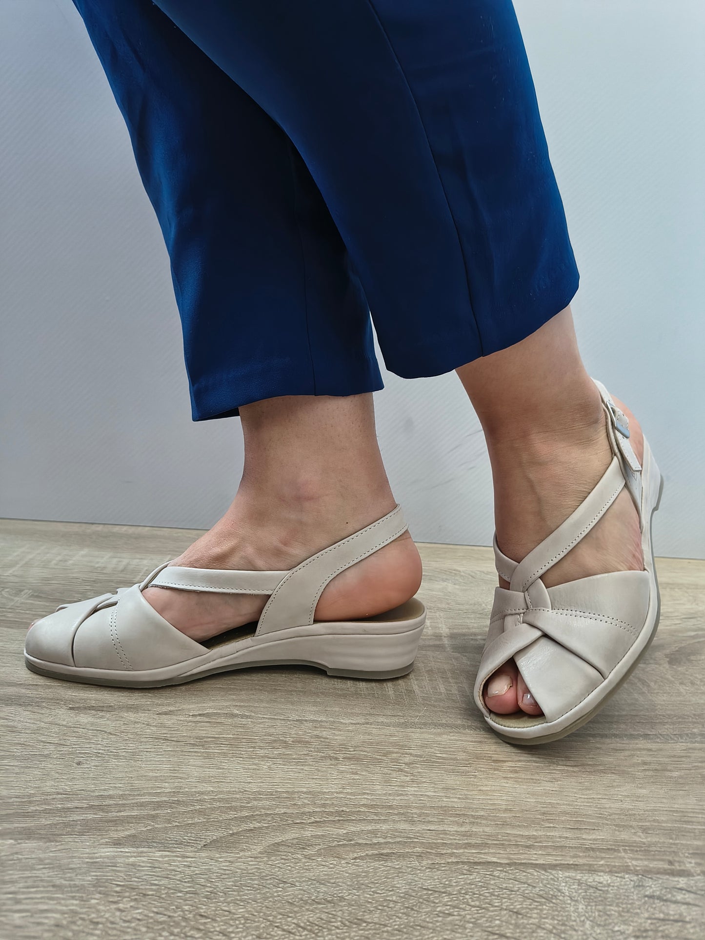 Sandale Casual Damă Suave 0012T Crem - Piele Naturală - vedere 1